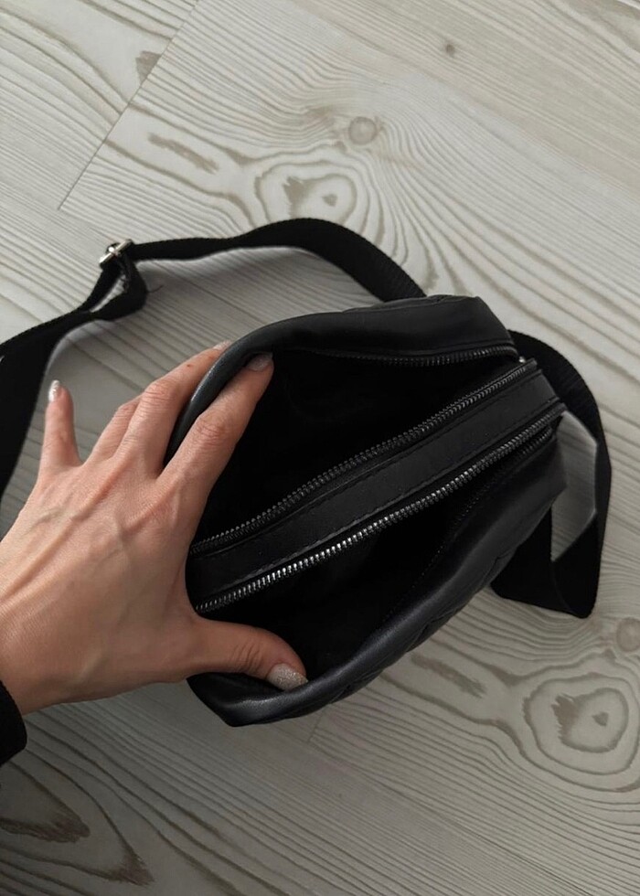 Asklı siyah çanta - Görsel 5