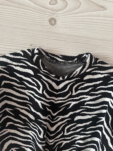 LC Waikiki Zebra desenli crop kazak