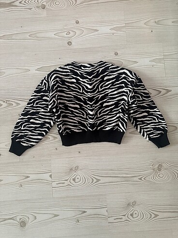 Zebra desenli crop kazak - Görsel 5