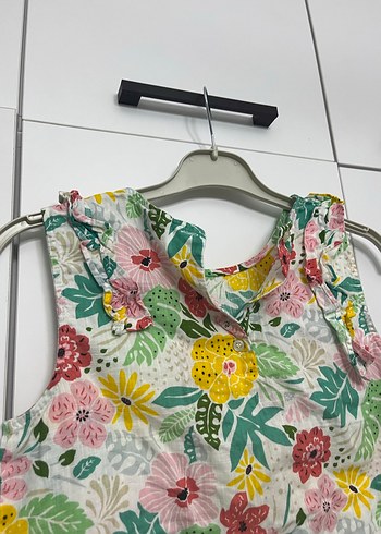 LC Waikiki Çiçek Desenli Kolsuz Kız Üst