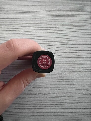 Avon AVON True Perfectly Mat Ruj