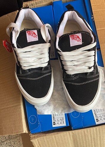 Vans Vans knu New sezon