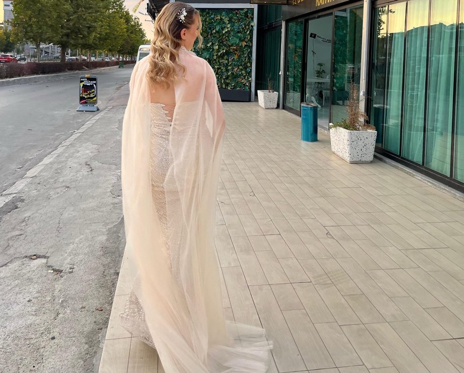 İşlemeli Drapeli Straplez Uzun Gelinlik - Görsel 2