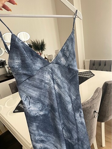 zara saten elbise sırt dekolteli