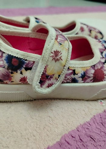 Çiçek Desenli Kız Çocuk Spor Ayakkabı - Görsel 2