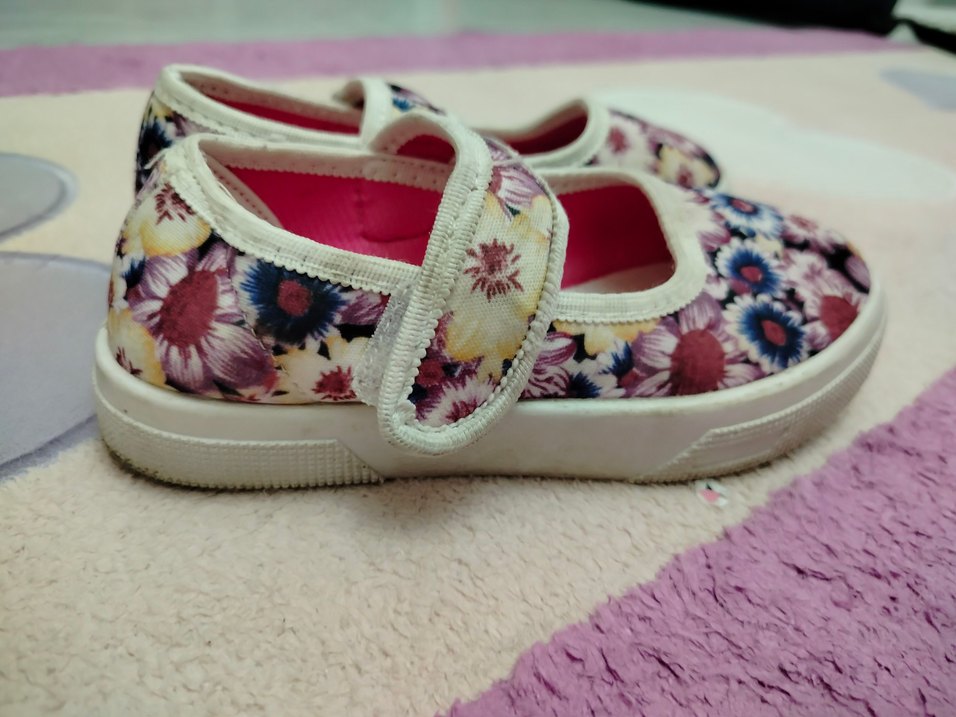 Çiçek Desenli Kız Çocuk Spor Ayakkabı - Görsel 2