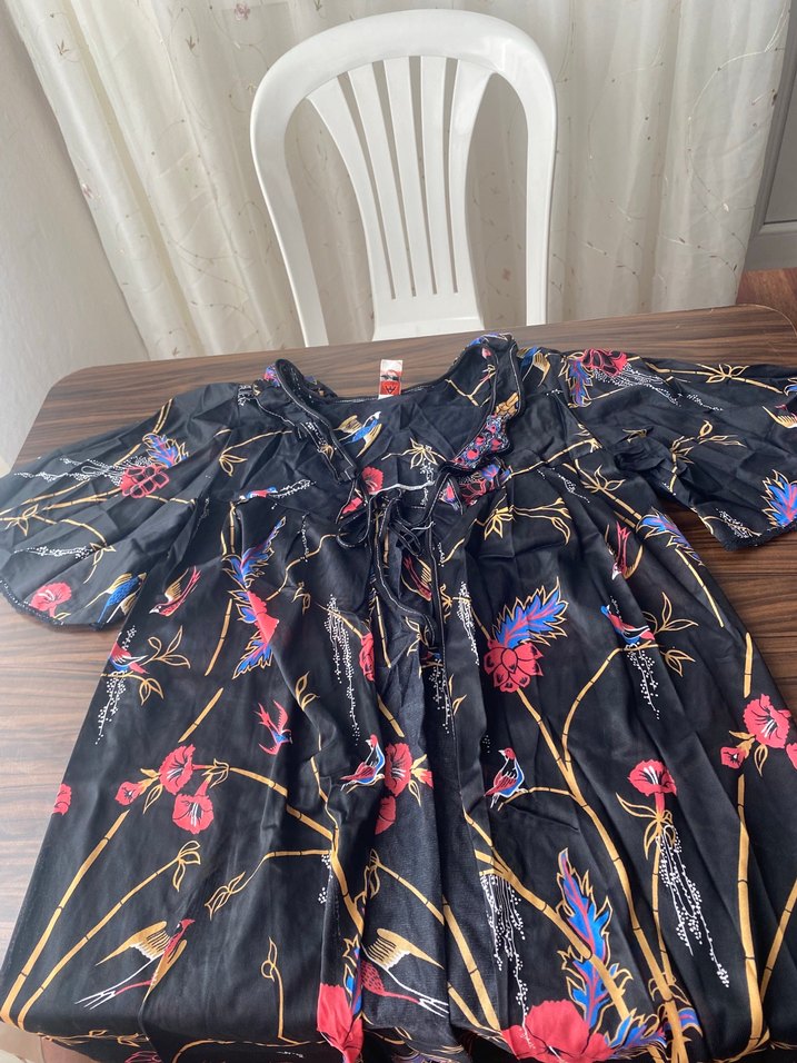 Çiçek Desenli nostalji sabahlık takımı - Görsel 3