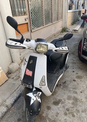 Siyah/Beyaz motosiklet - Görsel 2