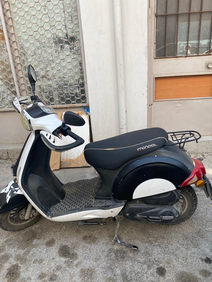 Siyah/Beyaz motosiklet - Görsel 3