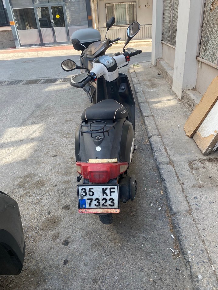 Siyah/Beyaz motosiklet - Görsel 4