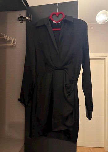 Zara Siyah Drapeli Mini Elbisesi