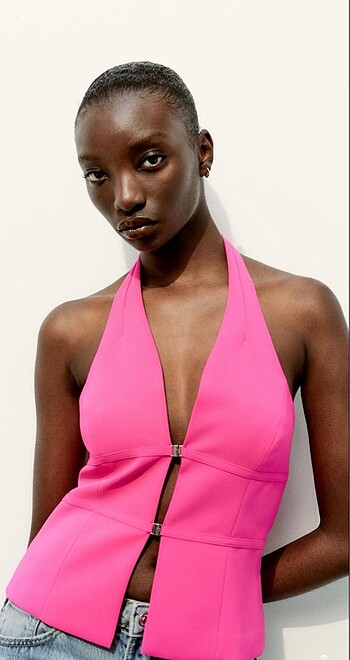 Halter yaka crop
