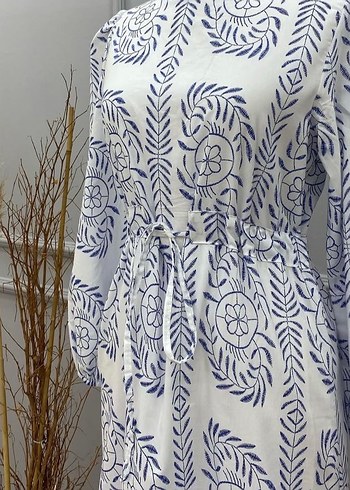 Bohem Uzun Beyaz Bağlama Desenli Elbise - Görsel 3