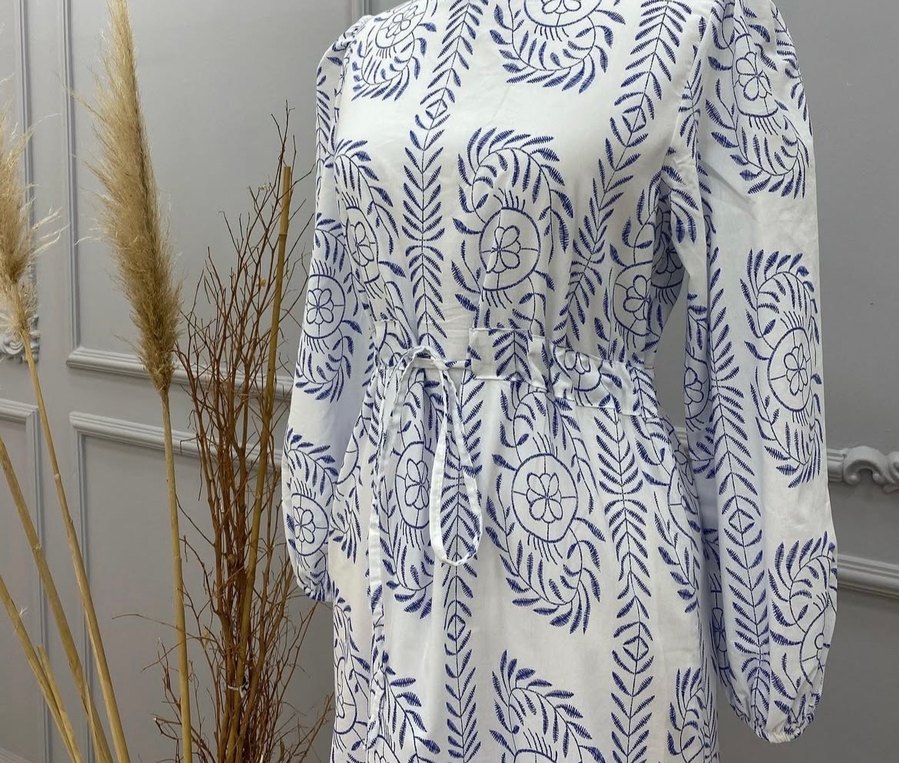 Bohem Uzun Beyaz Bağlama Desenli Elbise - Görsel 3