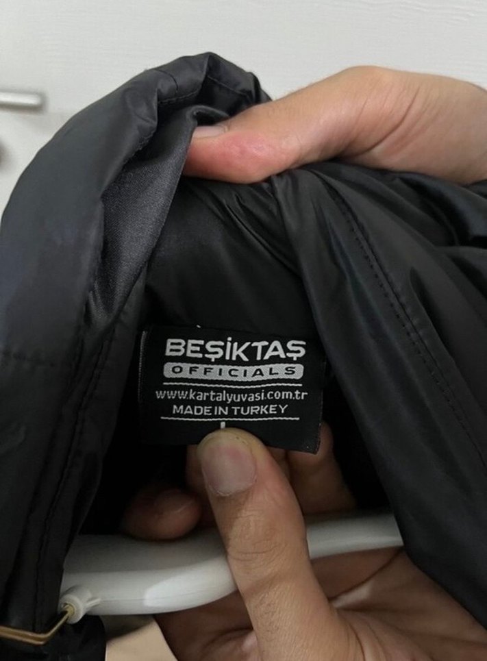 Siyah Yüksek Yakalı Kadın Şişme Yelek - Görsel 3