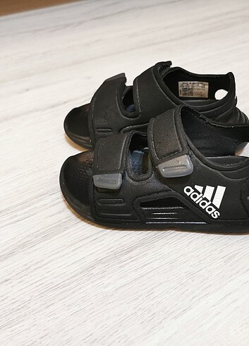 Adidas bebek sandalet 