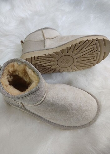 UGG ULTRA MİNİ BEJ Süet meteryal içi peluş tam kalıp Su geçir