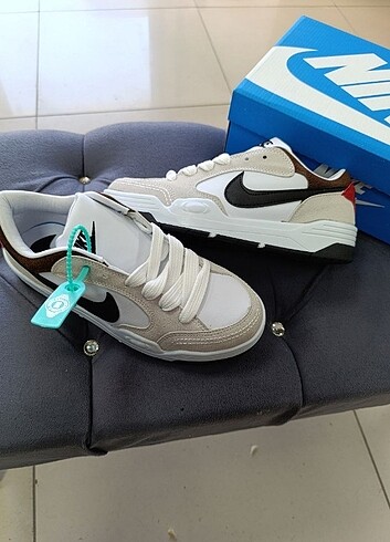 36 Beden çeşitli Renk Nike 3000 bej& kırmızı İthal kalite Etiketli kutulu Soft