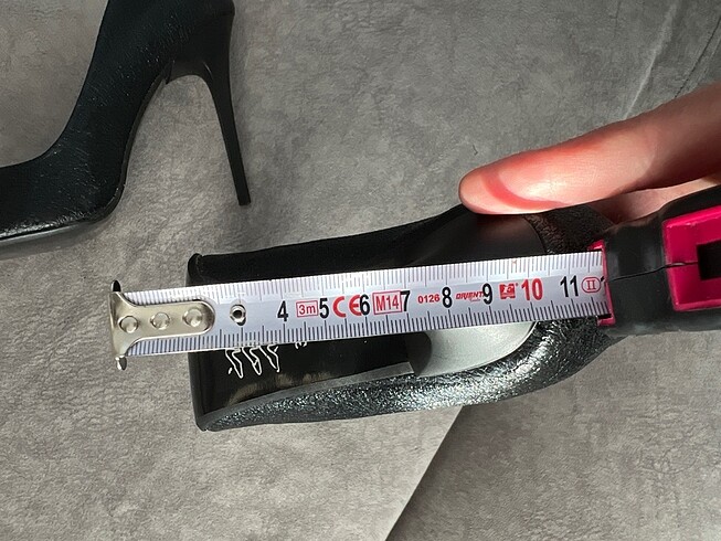 38 Beden Siyah Dokulu Stiletto Ayakkabı 10cm