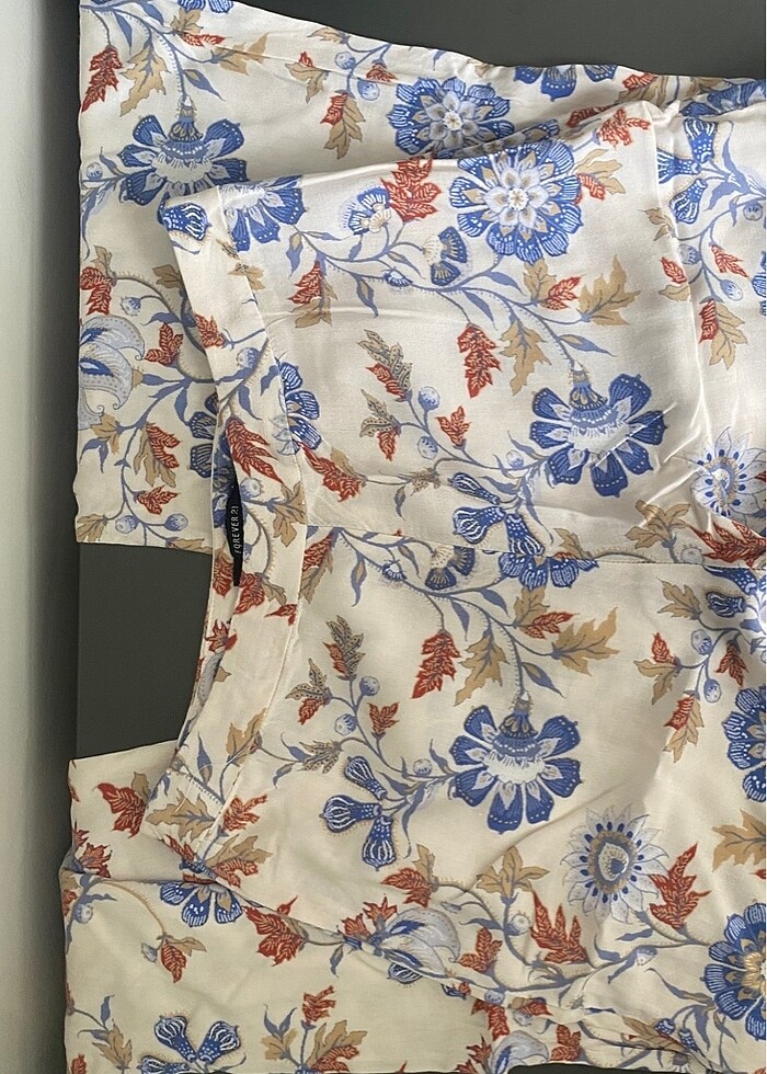 Çiçekli bol pantolon - Görsel 3