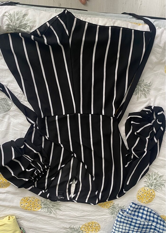 Siyah çizgili tulum - Görsel 2