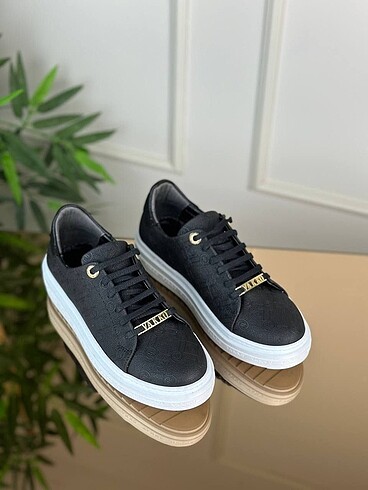 Vakko Vakko sneaker