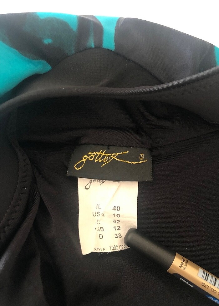 Gottex , ördek yeşilli fonlu siyah desenli mayo - Görsel 4