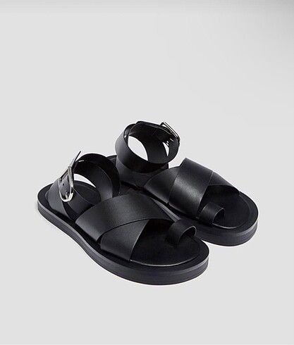 Pull&Bear Bantlı Düz Sandalet