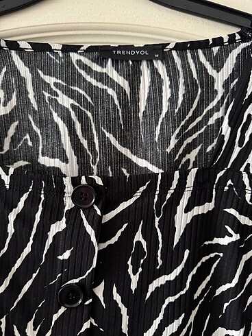 m Beden Desenli crop bluz