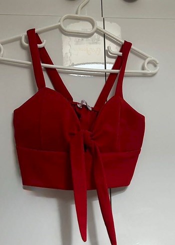 Diğer Kirmizi Baglamali V Yaka Crop Top
