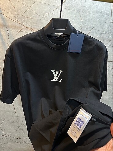 Louis Vuitton Louis Vuitton