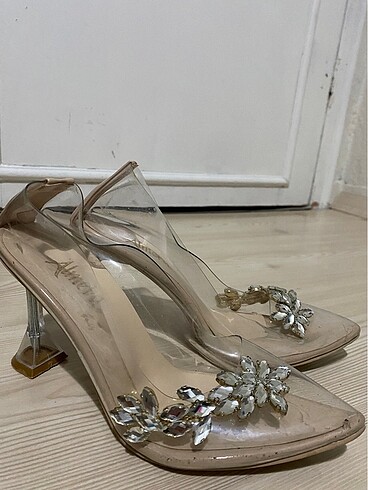 37 Beden Taşlı stiletto