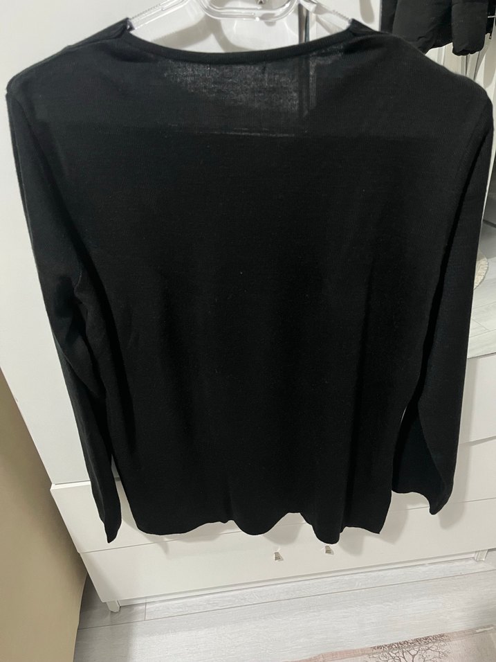 Siyah V Yaka İnce Yün Kadın Kazak - Görsel 2