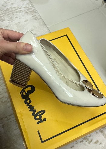 Tokalı Beyaz Kadın Topuklu Babet - Görsel 2