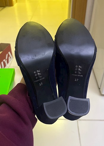 Koyu Mavi Süet Tokalı Klasik Topuklu Ayakkabı - Görsel 3