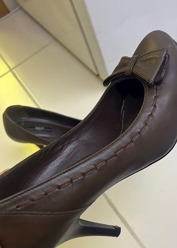 Kahverengi Deri Klasik Stiletto - Görsel 3