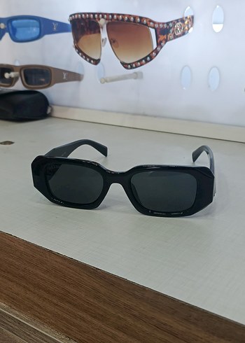 Beden Prada Siyah Kadın Güneş Gözlüğü
