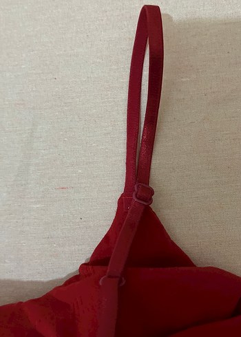 Kırmızı İnce Askılı bluz - Görsel 4