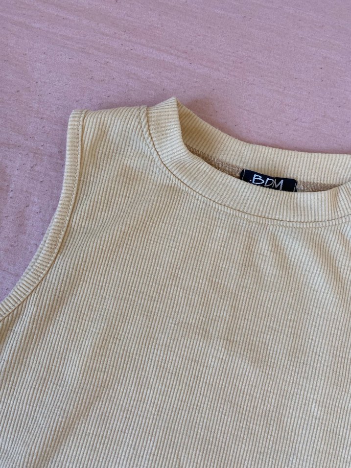 Bej Keten Yüksek Yakalı Kolsuz Basic Atlet - Görsel 2