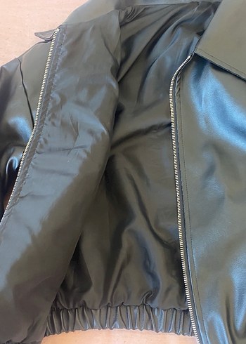 Siyah Parlak Deri Kadın Ceket - Görsel 3