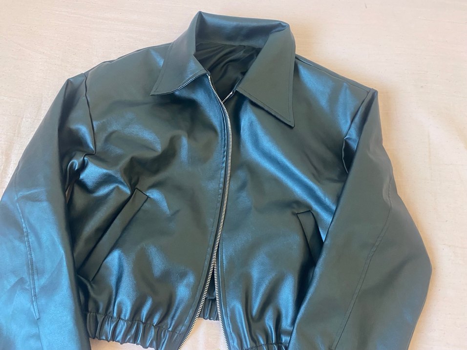 Siyah Parlak Deri Kadın Ceket - Görsel 2