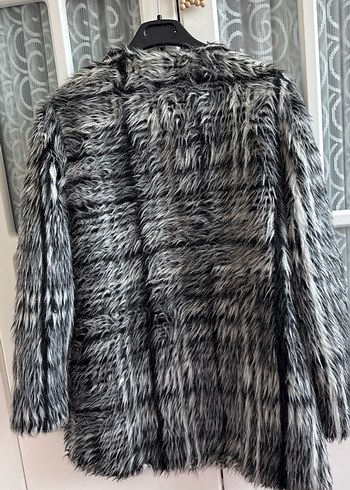 Gri Zebra Desenli Kadın Suni Kürk - Görsel 5