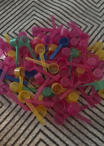 Renkli Plastik Parti Kaşıkları - Görsel 2