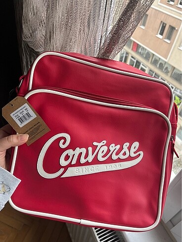 Converse kırmızı yan çanta