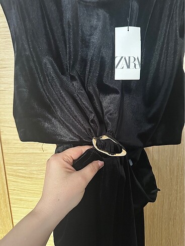 l Beden siyah Renk Zara tokalı kadife midi elbise