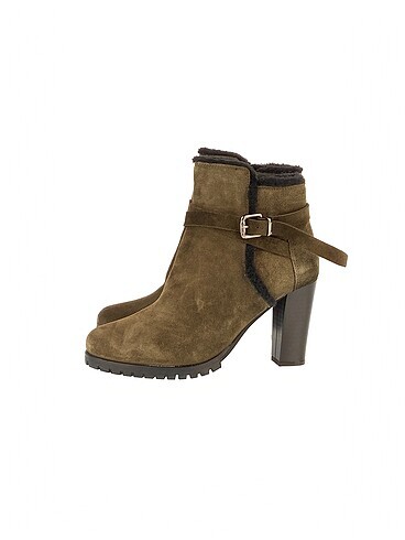 PreLoved Çizme %70 İndirimli.