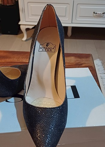 35 Beden siyah Renk Parlak Siyah Yılan Desenli Stiletto