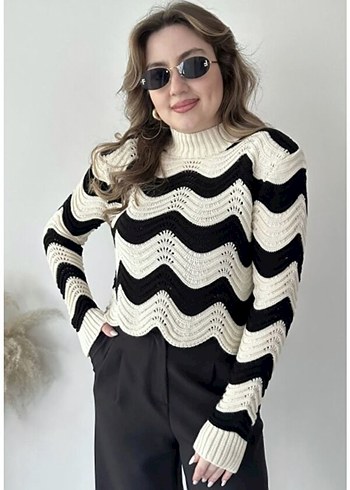 Bohem Zebra Desenli Boğazlı Kadın Kazak - Görsel 3