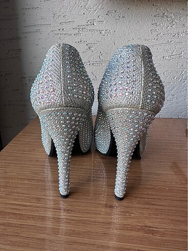 38 Beden Stiletto