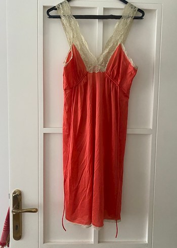 Kırmızı V Yaka Saten Midi Gecelik - Görsel 3